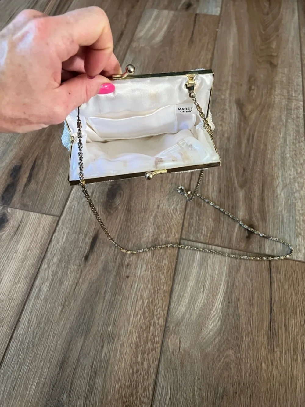 Beaded Shell-Shape Crossbody Bag - Ivory